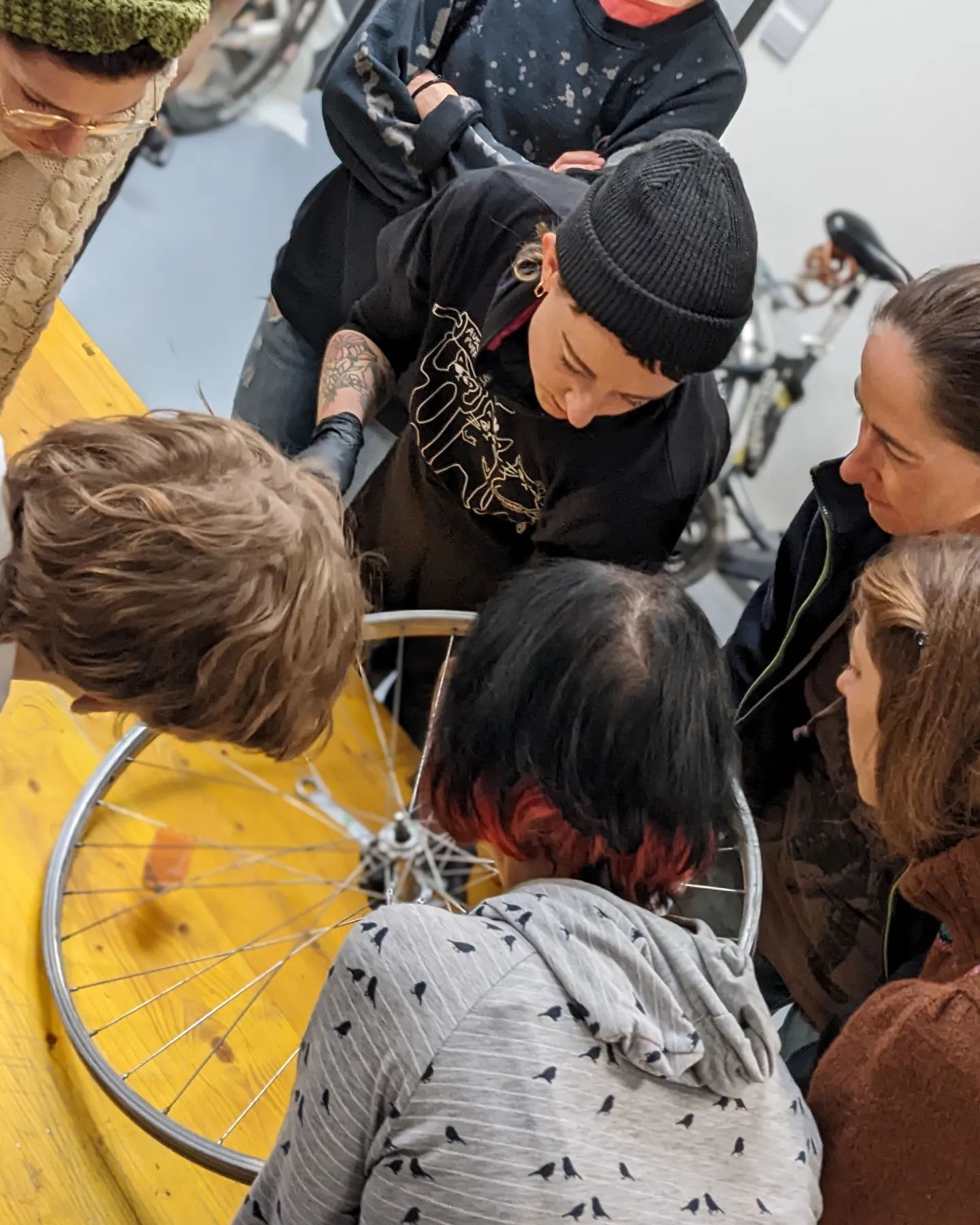 We did a repair workshop @happylab.wien for the @repairfestivalwien
The course was totally booked out. Thanks everyone for attending and making a great learning environment.
#bikerepair #bikeworkshop #mechanics #bikemechanic #diy #learnbydoing #educate #empowerment #toolsinyourhands #together #community